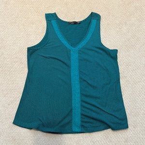 Women Prana V neck tank